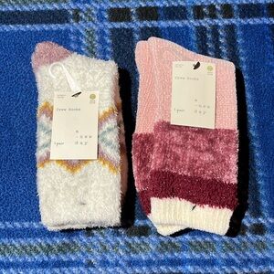 NWT 2-Pairs of A New Day Cozy Crew Socks - Sizes 4-10 - Pink Knit/White Pattern
